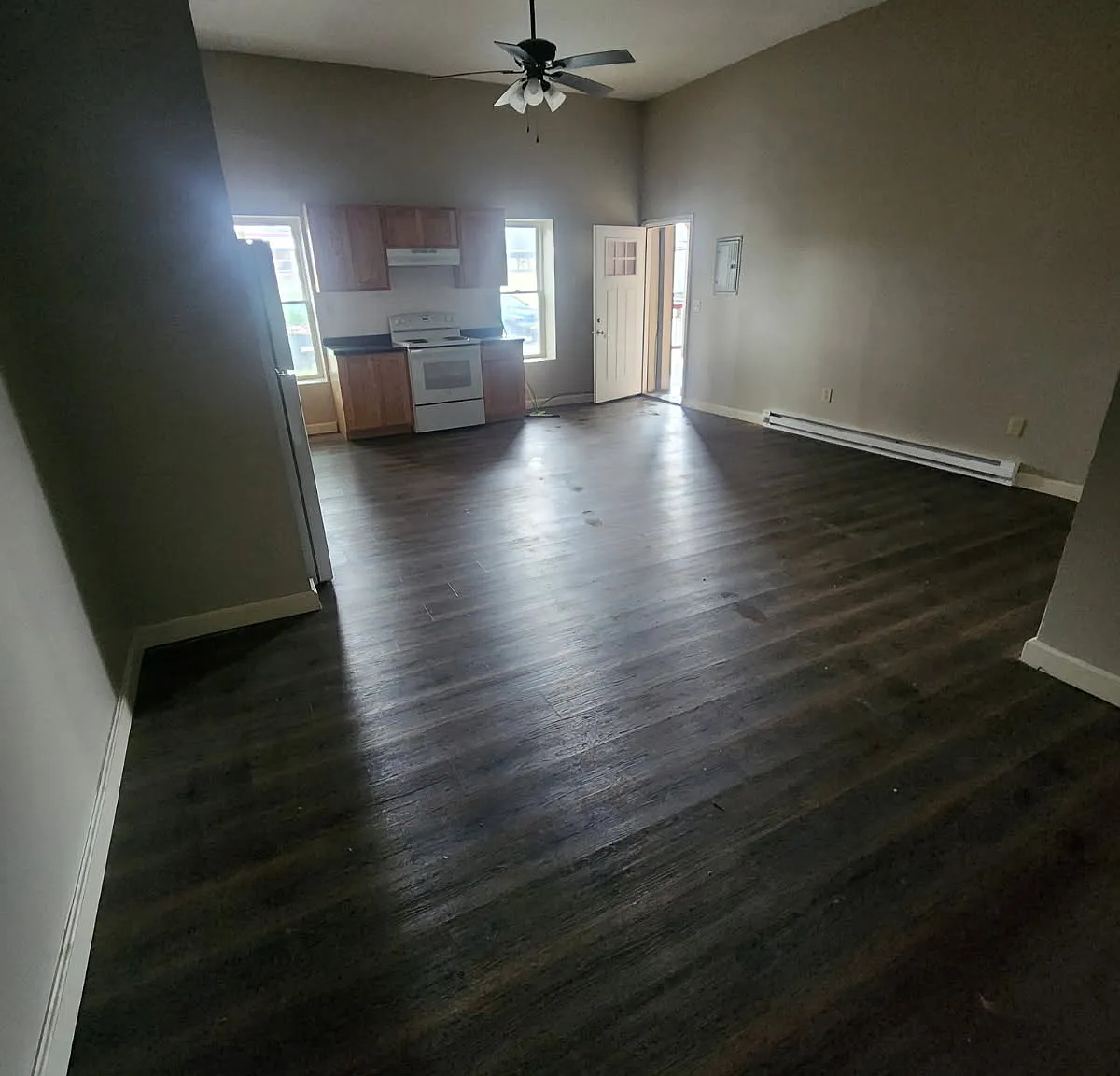 1 bed, 800 sqft, $850 — Photo 2