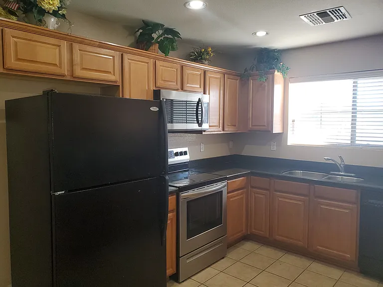 2452 S Nielson St — Photo 8