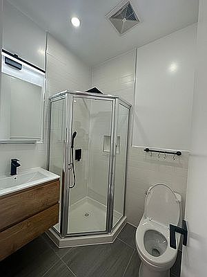 2nd image of 398 Manhattan Ave APT 3L
