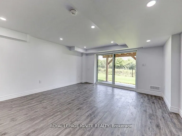 103 Bremner St #BASEMENT — Photo 6