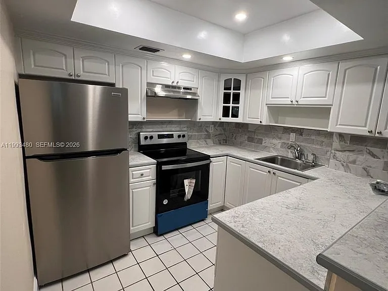 2605 NW 47th Ter #103 — Photo 2