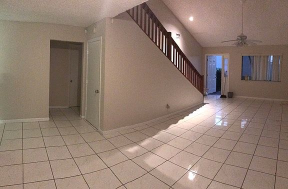 3rd image of 1608 Wharf Ln
