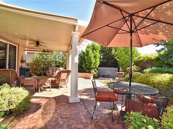 3rd image of 5840 Dulwich Way