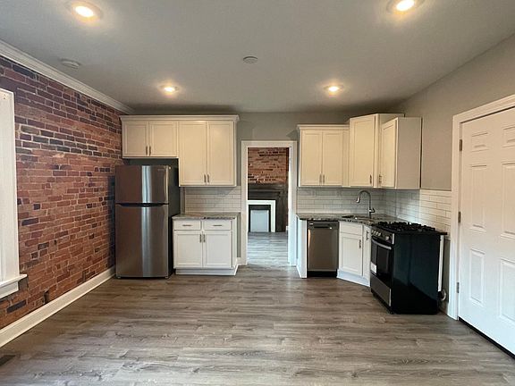 2nd image of 388 Fairwood Ave #B