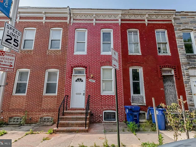 Hollins St — Photo 16