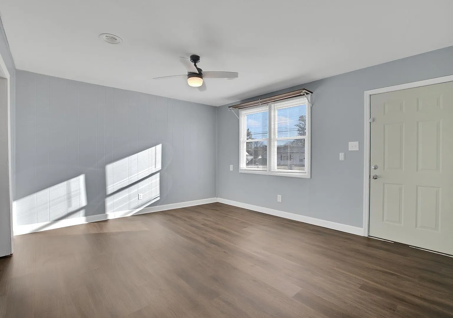 2 Bedroom Duplex in Jacksonville — Photo 3