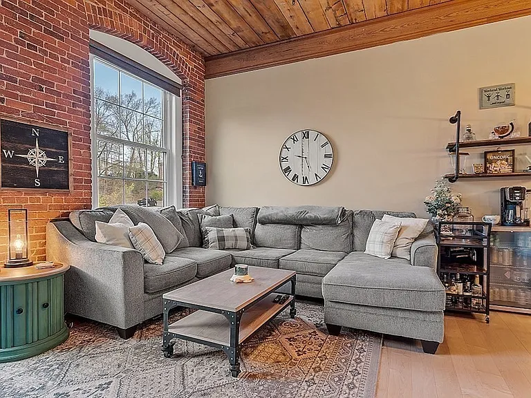 14 Sanford St #29 — Photo 4
