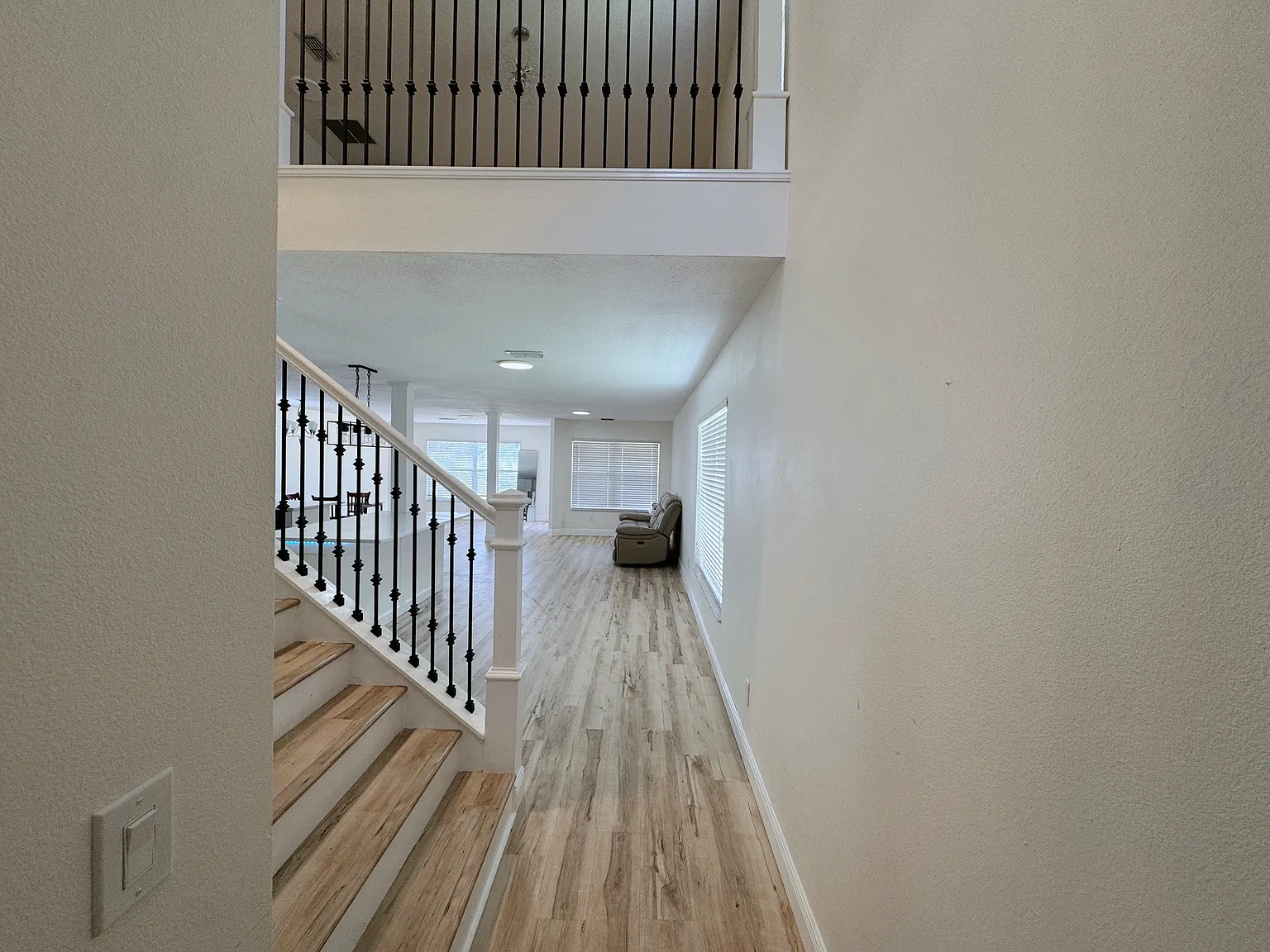 4 bed, 2.5 bath, 2404 sqft, $2,900 — Photo 4