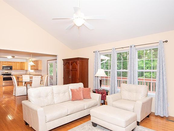 2nd image of 4552 Kerth Forest Dr