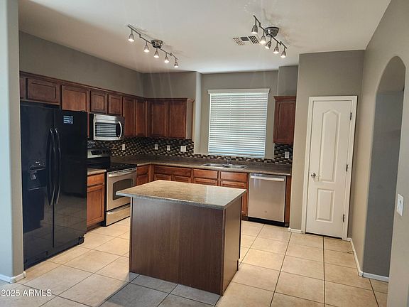 3rd image of 4390 E Renee Dr