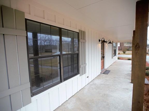 3rd image of 172 Westwood Cir