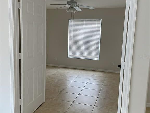 5th image of 3921 Shawn Cir