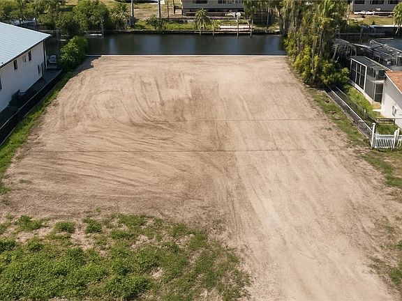 5th image of 5314 Colonade Court Cpe