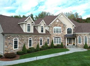 321 Greenville Rd, North Smithfield, RI 02896