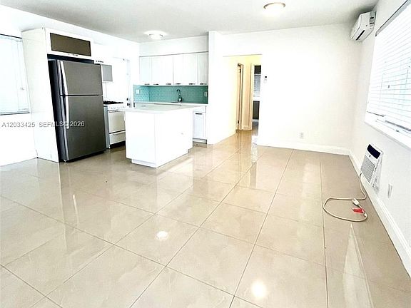 3rd image of 2031 Jackson St APT 3