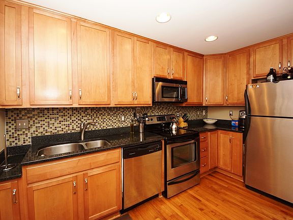 4th image of 3419 Kensington Ave