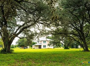 3831 Hopkinsville Rd, Cuero, TX 77954