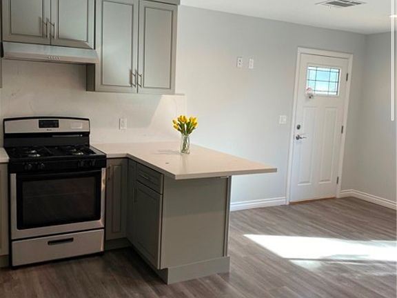 4th image of 13441 Ebell St