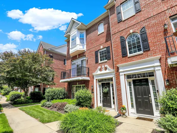 73 11th St NW, Carmel, IN 46032