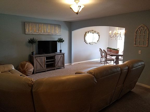 4th image of 9869 Ashburn Lake Dr
