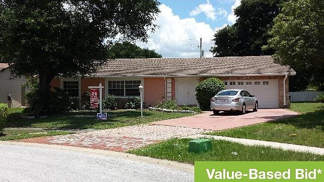 1st image of 105 Cherry Laurel Dr
