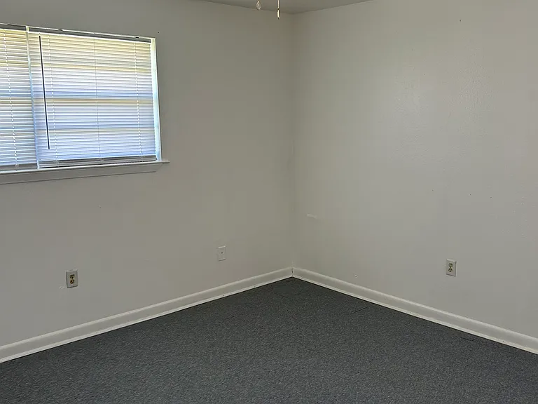 8510 Gervais St — Photo 4