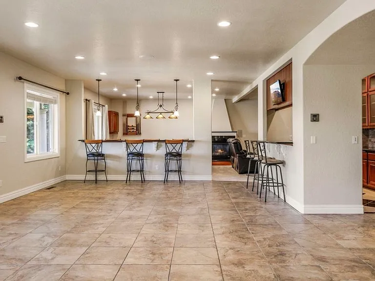 107 Monterey Dr — Photo 13