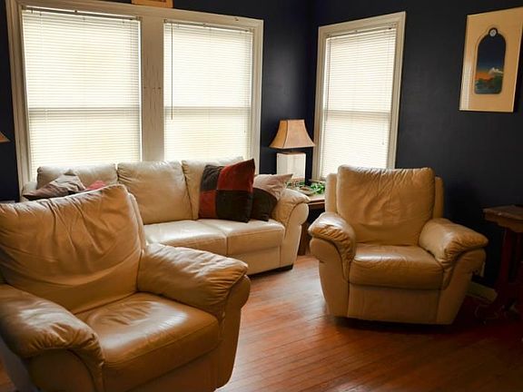 5th image of 338 Foster Dr