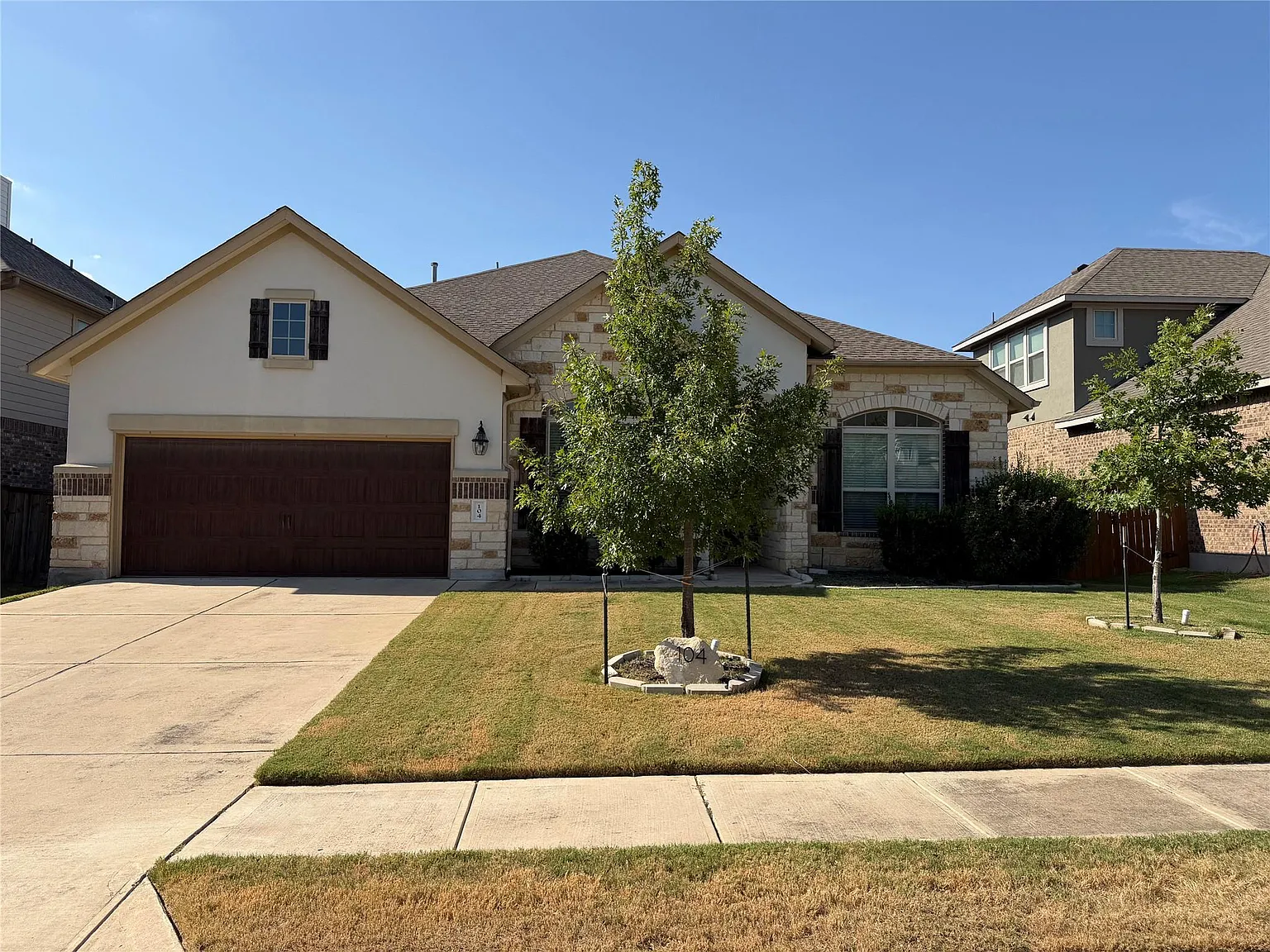 4 bed, 3.5 bath, 2999 sqft, $2,995 — Photo 1