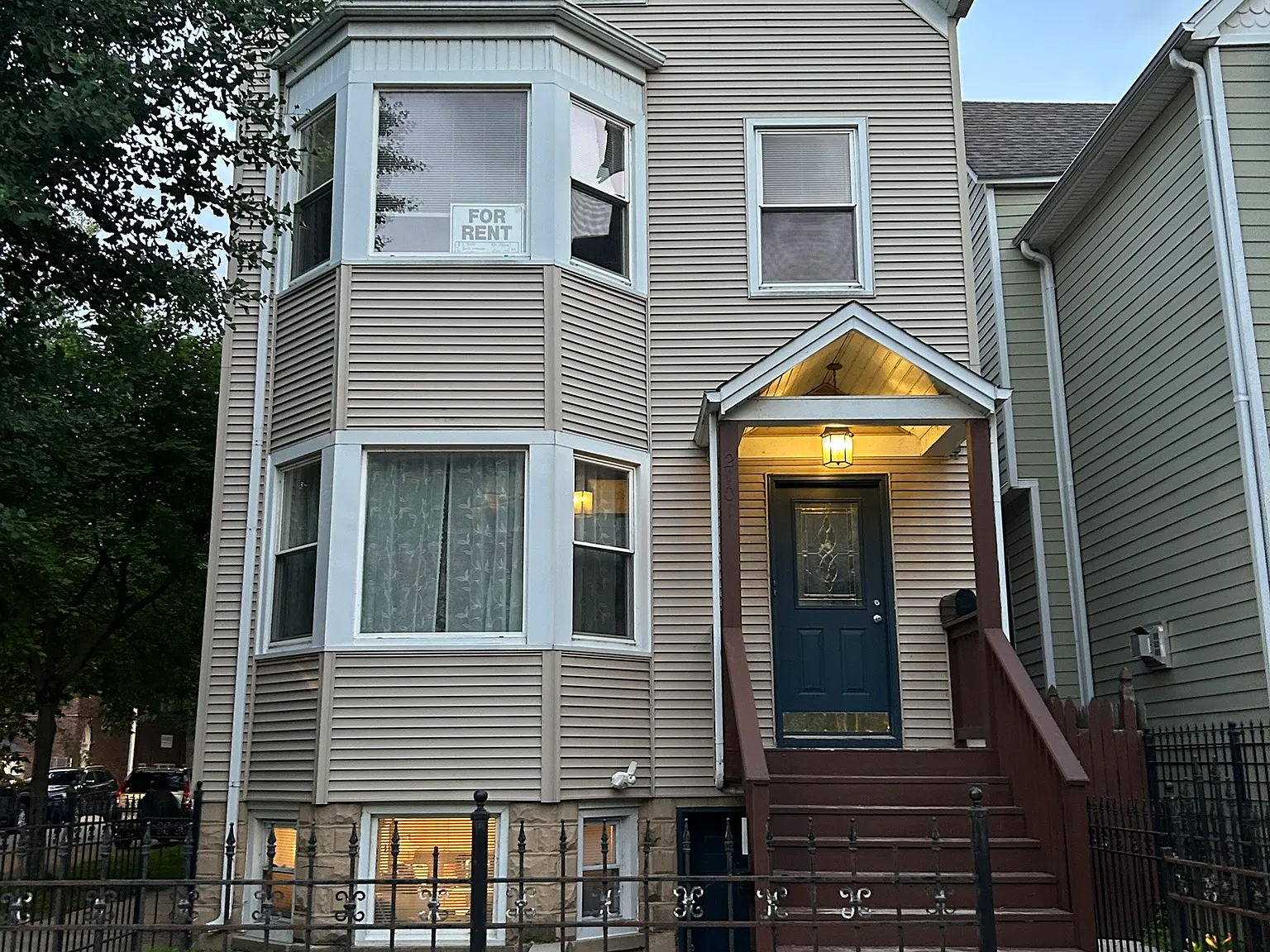 2 bed, 1600 sqft, $2,500 — Photo 1