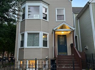 2101 W Montrose Ave #2, Chicago, IL 60618