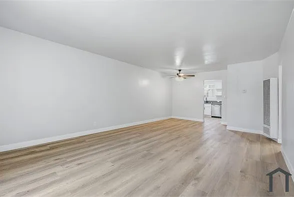 4234 Degnan Blvd #L — Photo 2