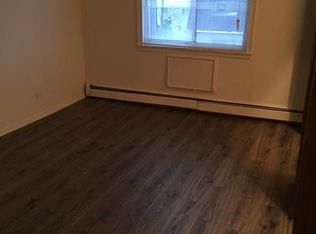 744 Inland Cir APT 102, Naperville, IL 60563