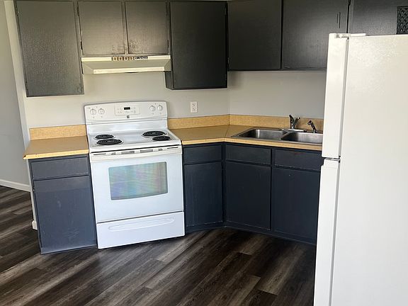 4th image of 113 Eastgate Dr APT 4
