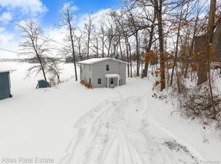 10128 Dar Ln, Goodrich, MI 48438