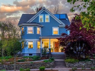 83 Chiswick Rd, Cranston, RI 02905