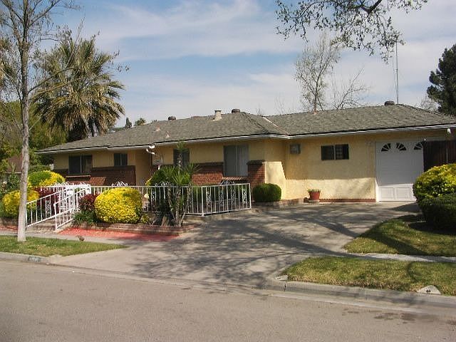 1st image of 2640 N Del Mar Ave