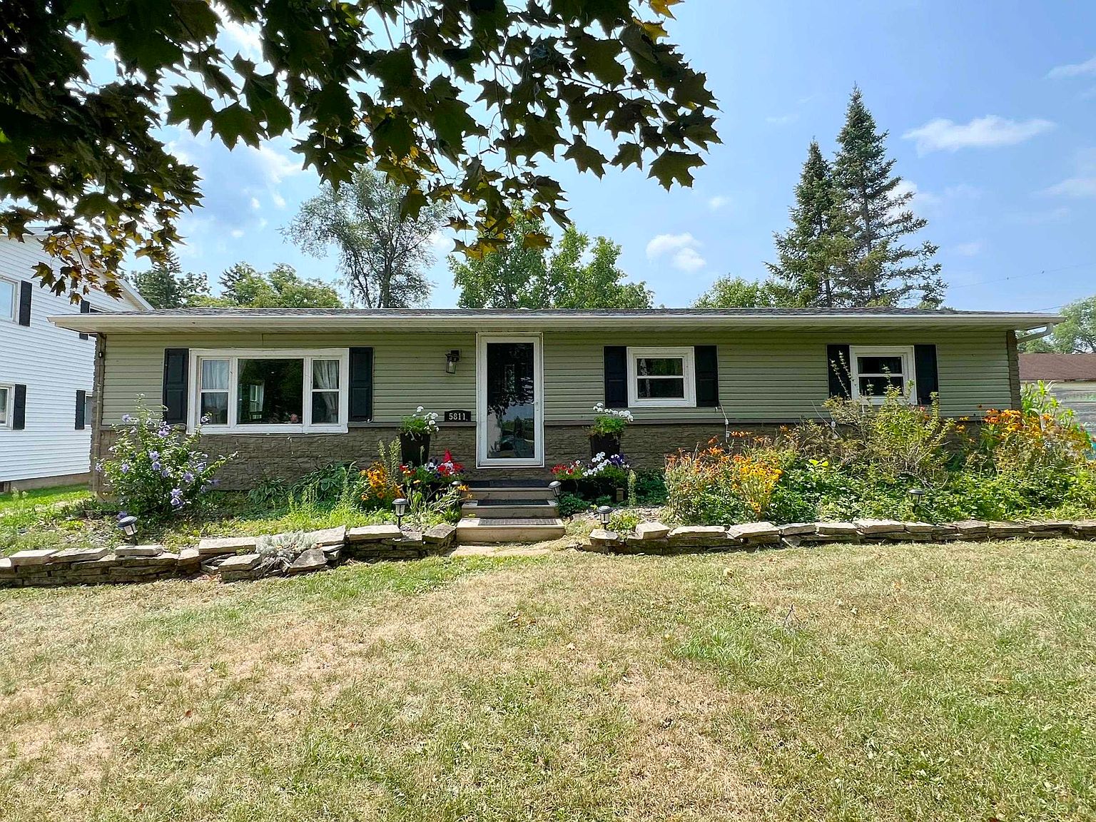 5811 County Rd S, Butte Des Morts, WI 54927 Zillow