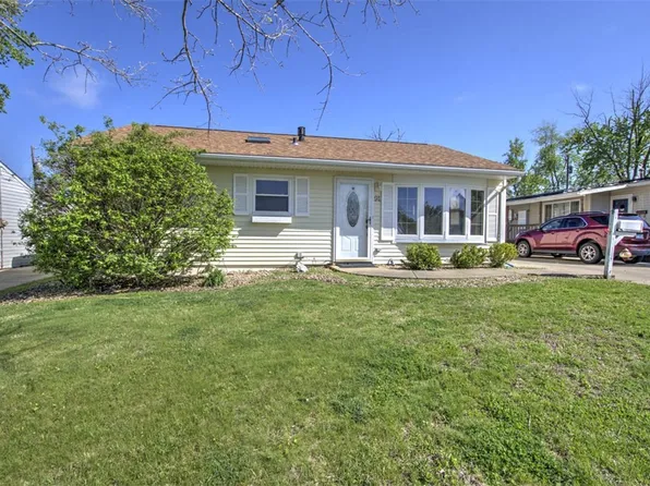 91 Meadow Terrace Pl, Decatur, IL 62521