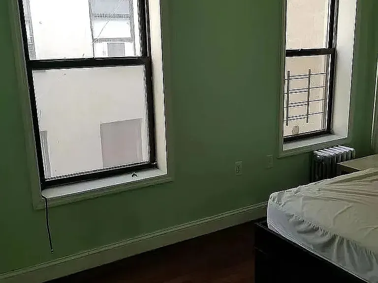 50 Allen St #3A — Photo 5