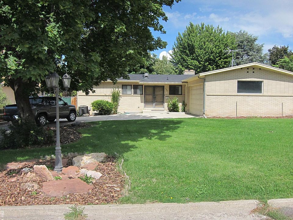 1st image of 2355 E Delia Dr