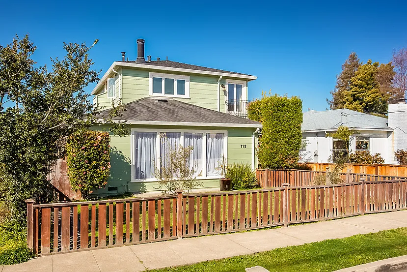 113 Carmel Ave photo 1