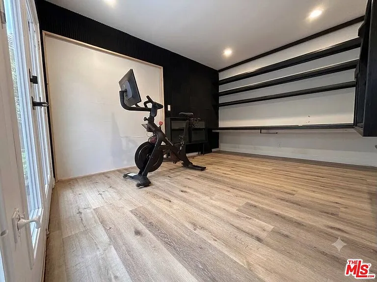 4855 Seldner Ave — Photo 23