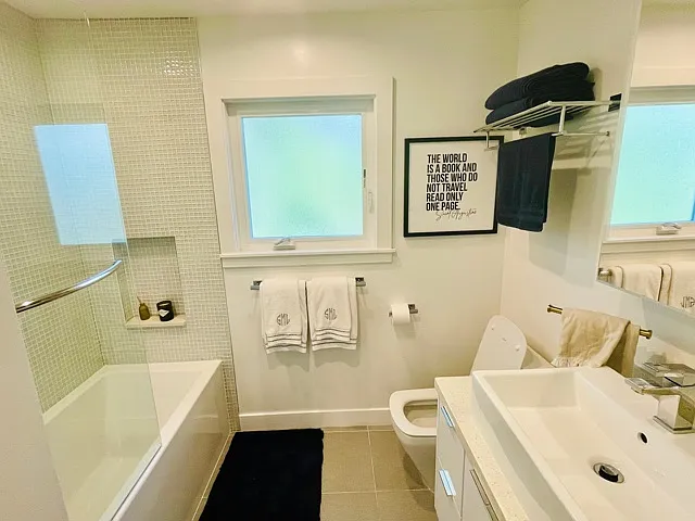 2nd bathroom