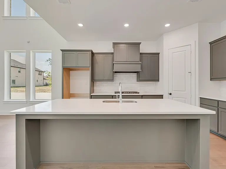 1532 Sandhill Ln — Photo 10