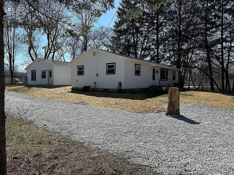 4050 Old King Rd #B — Photo 19