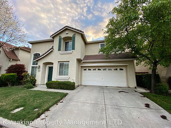 3rd image of 4162 Victrola Dr