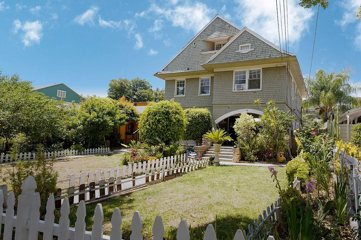 Building Photo - 759 N Raymond Ave #4