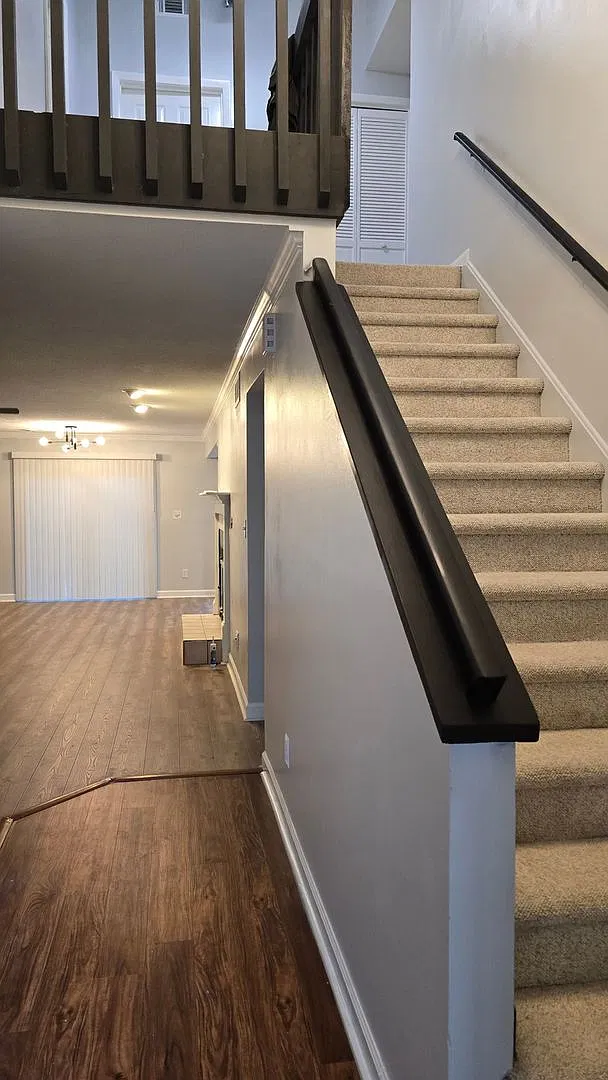 Spacious 3BR Townhome in Goldsboro — Photo 3