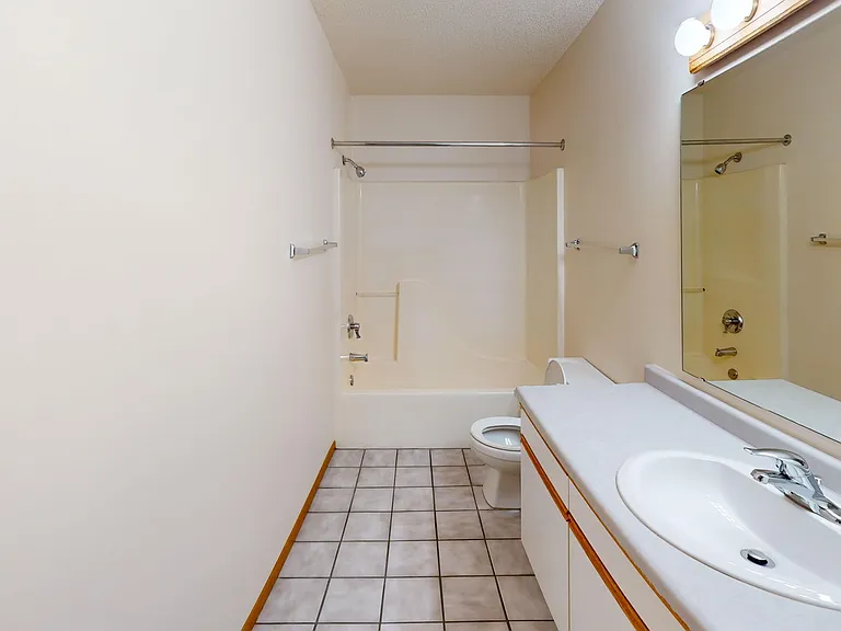 Dakota Park Apartments — Photo 17